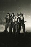 Madeleine Stowe, Mary Stuart Masterson, Andie MacDowell, Drew Barrymore - Bad Girls