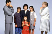 Pierce Brosnan, Robin Williams, Sally Field, Lisa Jakub, Matthew Lawrence, Mara Wilson - Mrs. Doubtfire