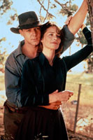 Russell Crowe, Charlotte Rampling - Hammers Over the Anvil