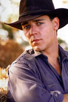 Russell Crowe - Hammers Over the Anvil