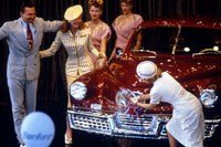 Jeff Bridges, Joan Allen, Nina Siemaszko - Tucker: The Man and His Dream