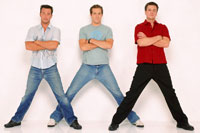Ryan Reynolds, Richard Ruccolo, Nathan Fillion - Two Guys, a Girl and a Pizza Place