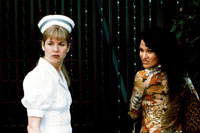 Renee Zellweger, Tia Texada - Nurse Betty