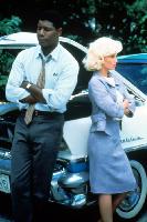 Michelle Pfeiffer, Dennis Haysbert - Love Field