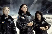 Heather Graham, Mimi Rogers, Lacey Chabert - Lost in Space