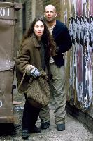 Bruce Willis, Madeleine Stowe - Twelve Monkeys