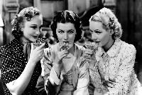 Googie Withers, Margaret Lockwood, Sally Stewart - The Lady Vanishes